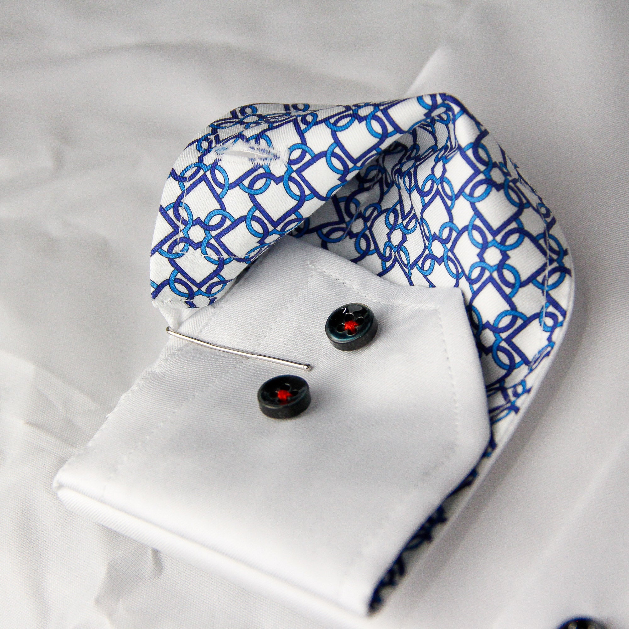 White w/ Contrast Details & Heart Motif Trim Fitted Body Shirt - Stenströms