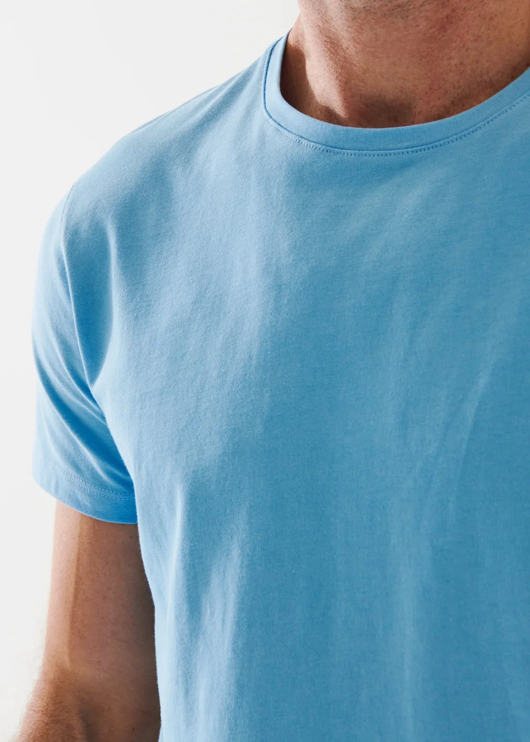 Light Blue Pima Stretch Short Sleeve Crew Neck T Shirt - Patrick Assaraf - Boutique Jacques Last Call